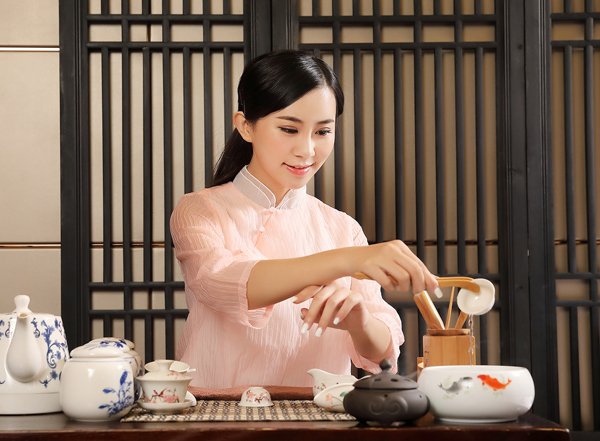 经常去武汉江岸靠谱男士会馆，这家私藏已久的店推荐给你